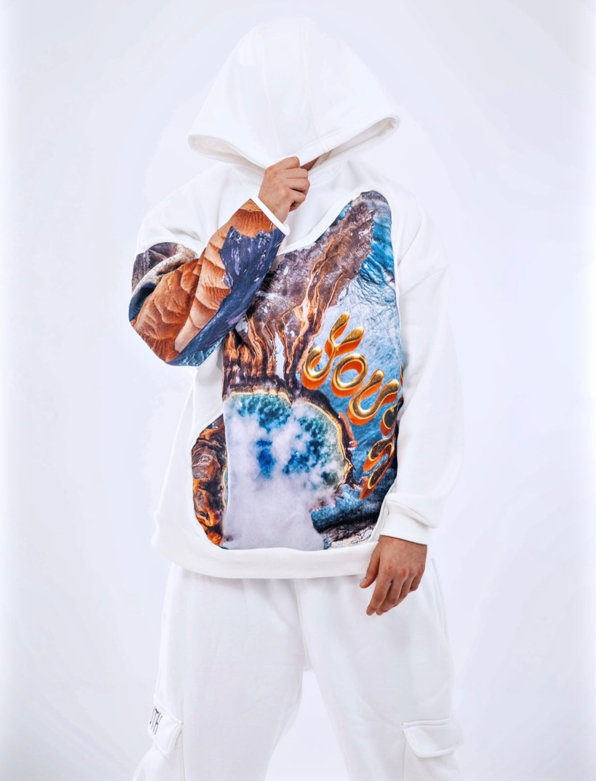 OFF-WHITE UNIVERSE HOODIE