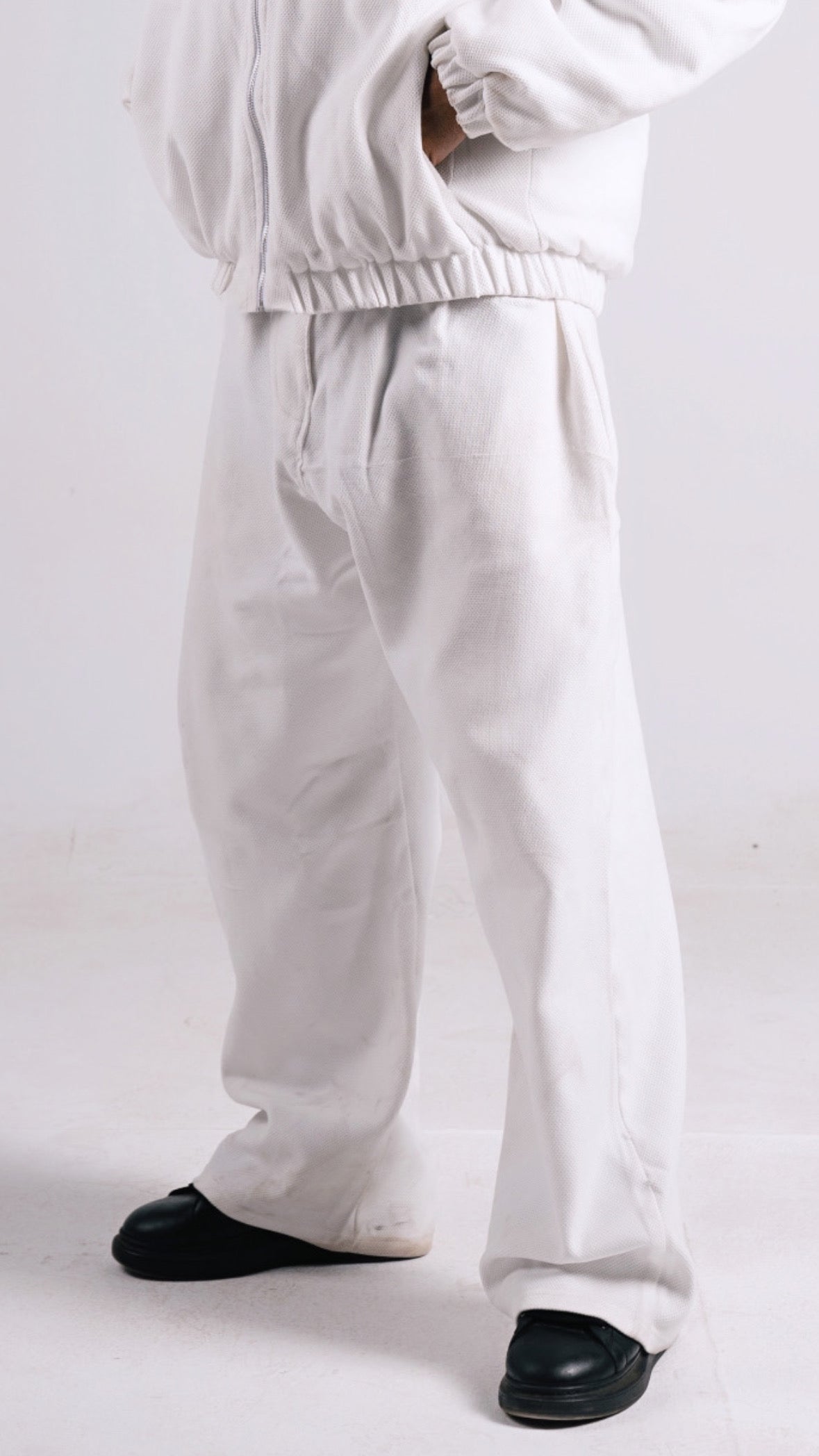 OFFWHITE SIGNATURE RELAXED PANTS